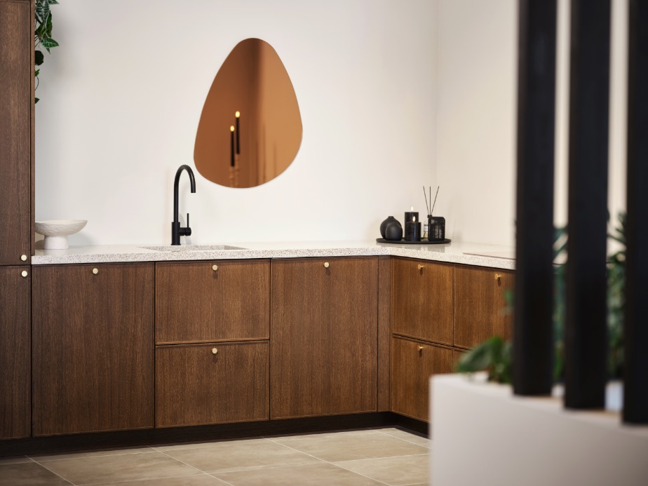 Eikmeester Japandi houten keukens kaderfront